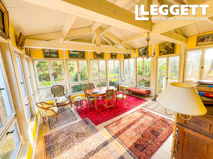 Image No.5-10 Bed House for sale