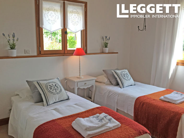 Image No.5-3 Bed House for sale