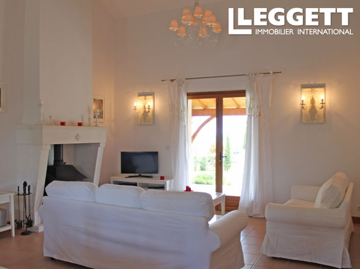 Image No.6-3 Bed House for sale