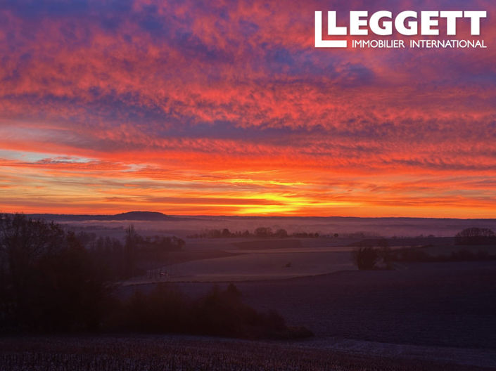 Image No.3-6 Bed Commercial for sale