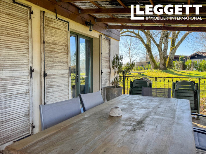 Image No.4-4 Bed Commercial for sale