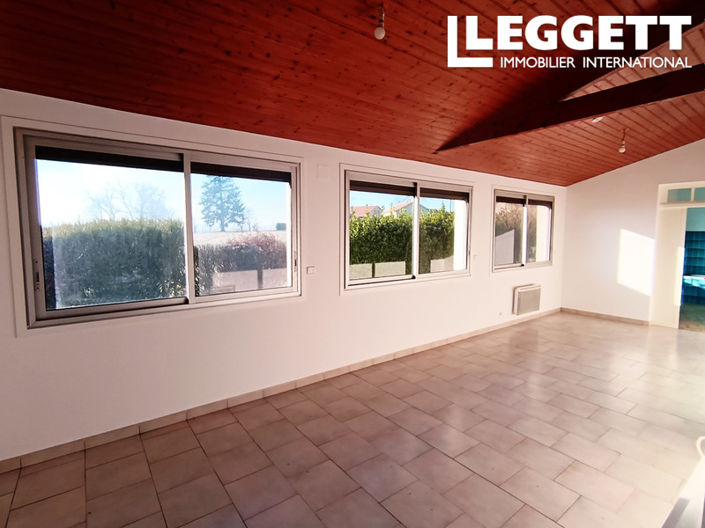 Image No.6-4 Bed House for sale