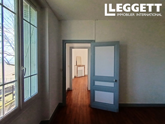 Image No.8-4 Bed House for sale