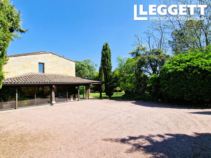 Image No.6-6 Bed House for sale