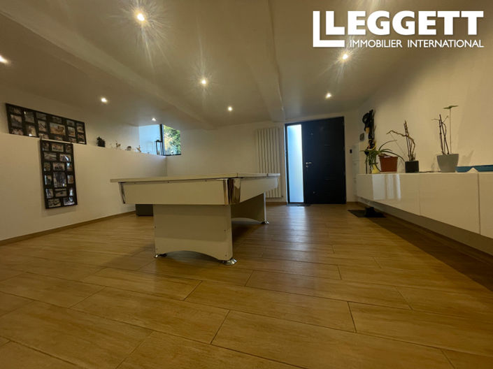 Image No.5-2 Bed House for sale