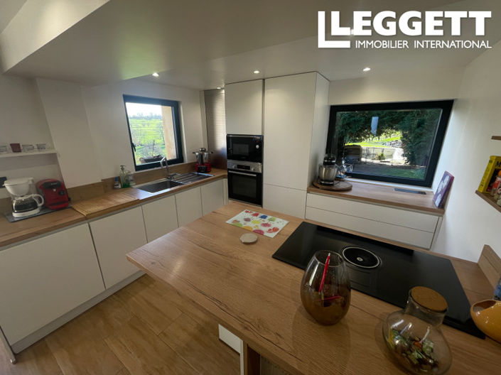 Image No.6-2 Bed House for sale