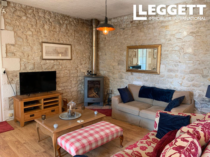 Image No.4-15 Bed Commercial for sale