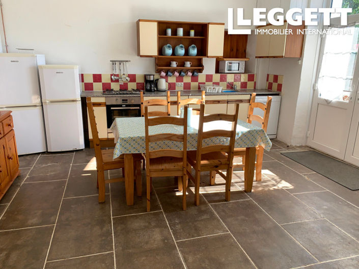 Image No.7-15 Bed Commercial for sale