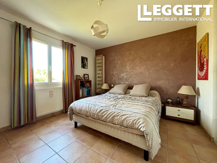 Image No.9-4 Bed House for sale