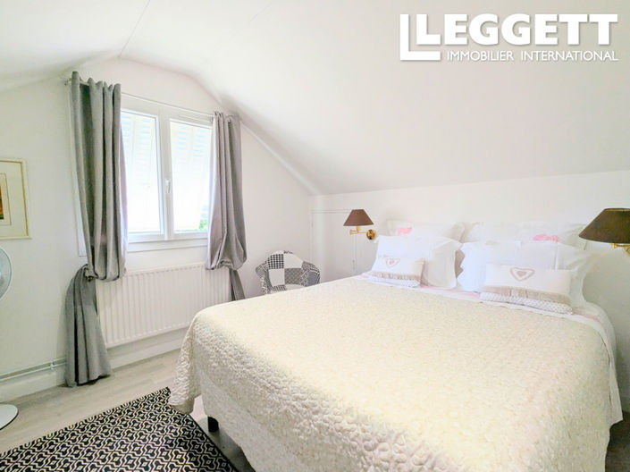 Image No.6-5 Bed House for sale