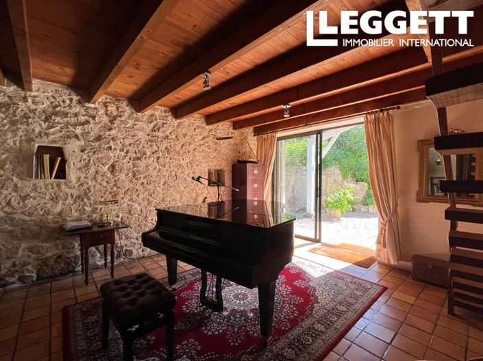 Image No.8-4 Bed House for sale