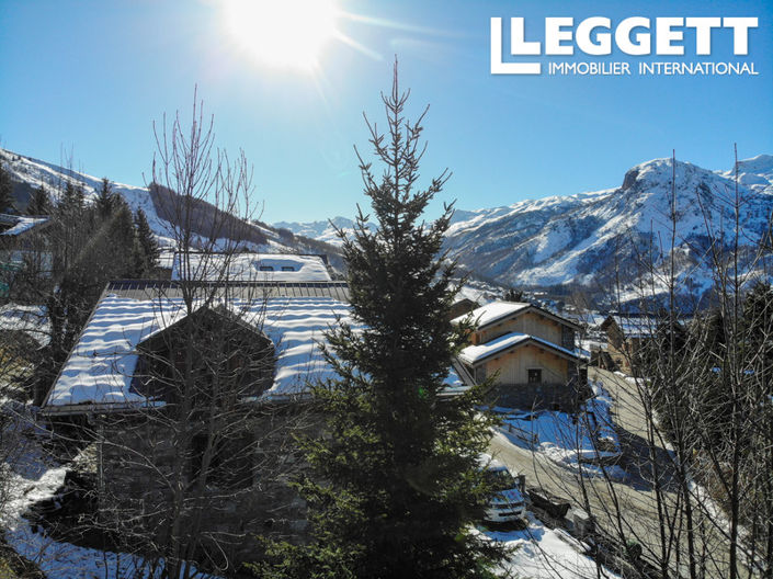 Image No.2-6 Bed House for sale