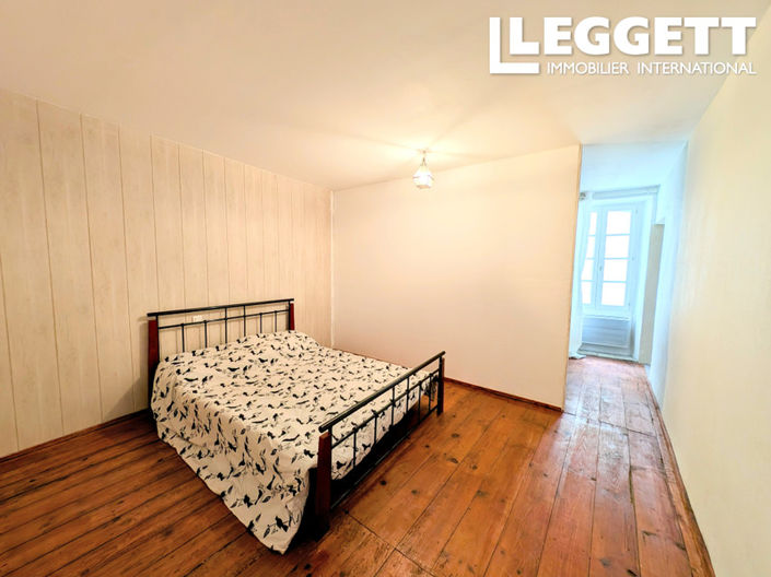 Image No.9-3 Bed House for sale