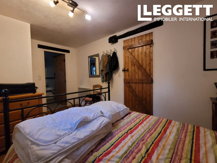 Image No.9-3 Bed House for sale