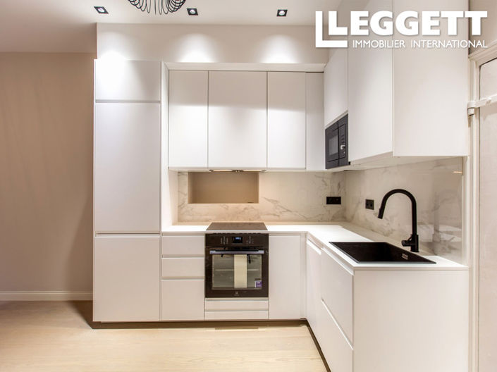 Image No.3-2 Bed Apartment for sale