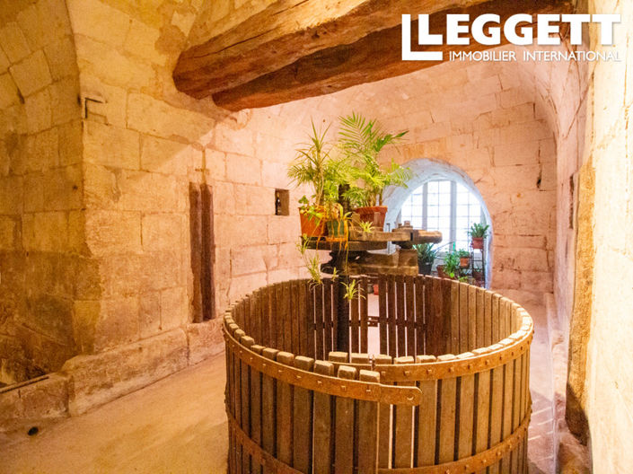 Image No.8-8 Bed Chateaux for sale