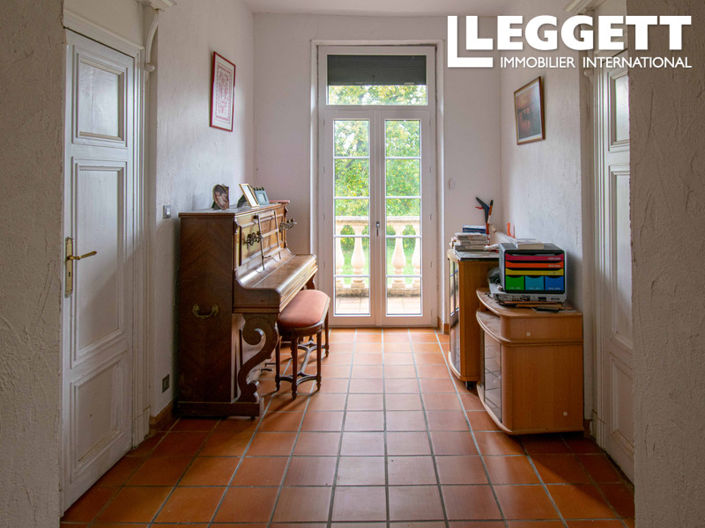 Image No.5-5 Bed House for sale