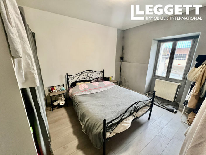 Image No.10-2 Bed House for sale