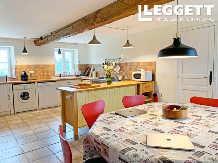 Image No.6-10 Bed House for sale