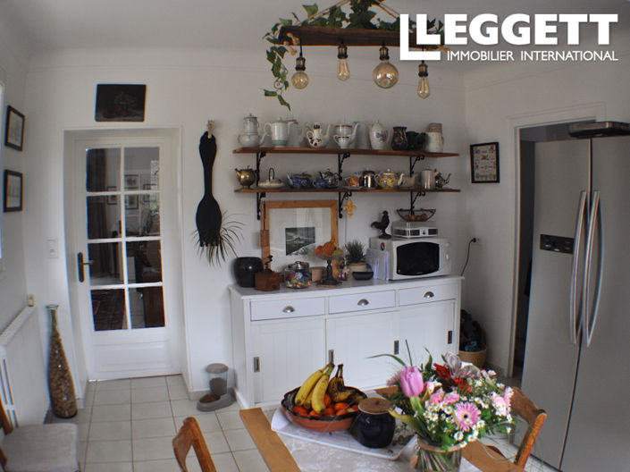 Image No.8-5 Bed House for sale