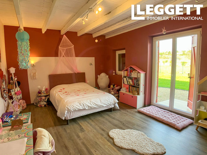 Image No.7-3 Bed House for sale