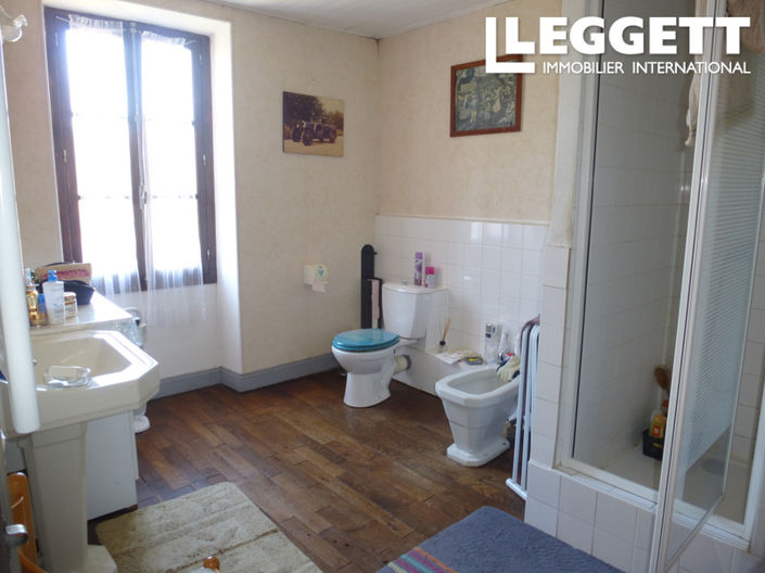 Image No.10-3 Bed House for sale