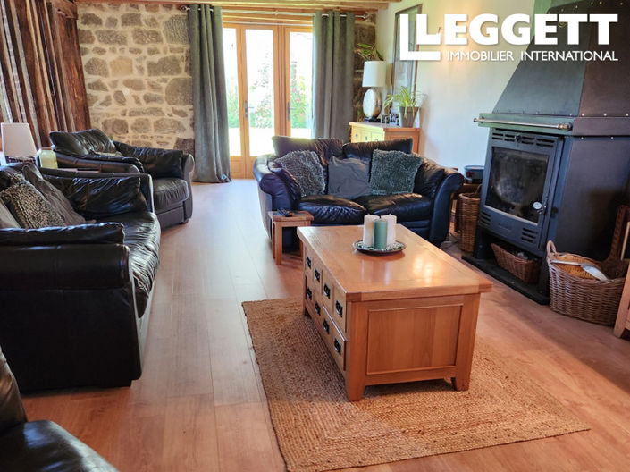 Image No.5-12 Bed House for sale