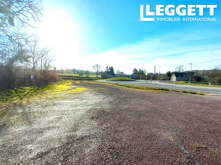 Image No.10-3 Bed Commercial for sale