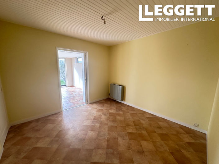 Image No.8-3 Bed House for sale