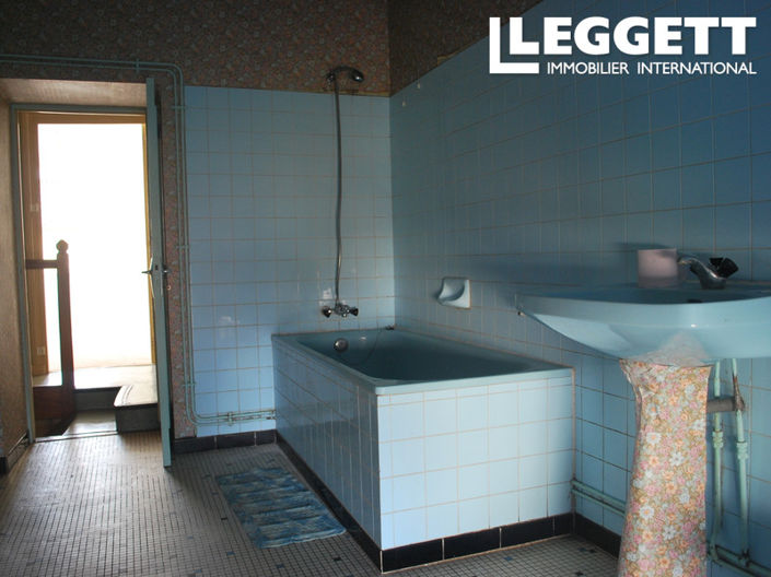 Image No.9-3 Bed House for sale