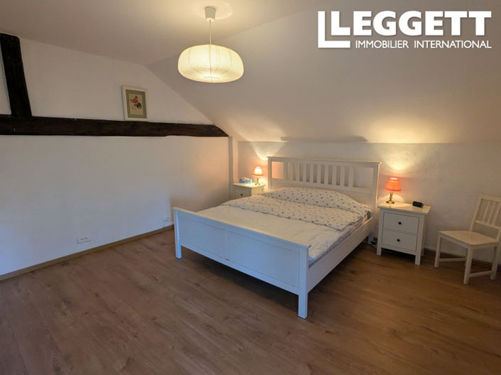 Image No.8-4 Bed House for sale