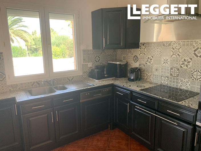 Image No.10-3 Bed House for sale