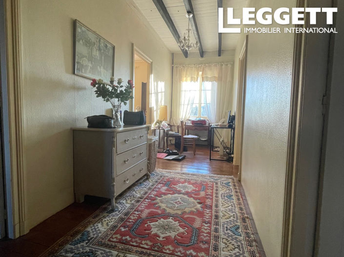 Image No.8-4 Bed House for sale