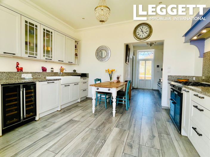 Image No.9-7 Bed House for sale