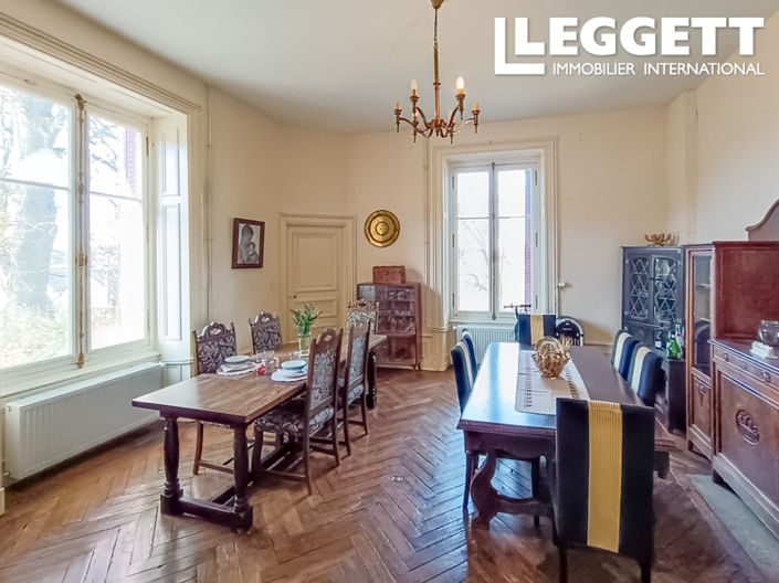 Image No.8-8 Bed Chateaux for sale