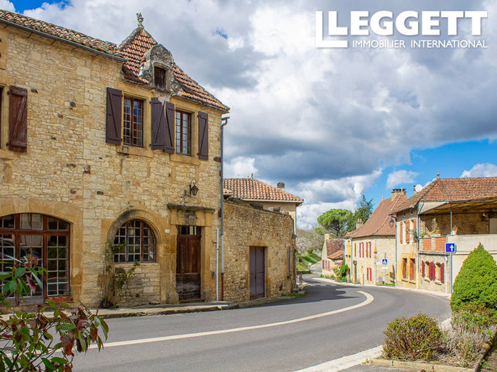 Image No.10-6 Bed House for sale