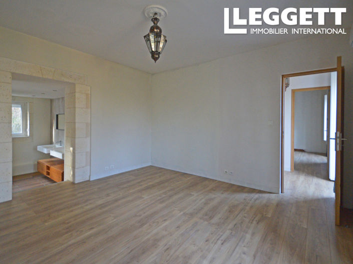 Image No.9-3 Bed House for sale