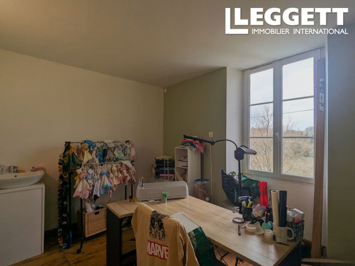 Image No.6-2 Bed House for sale