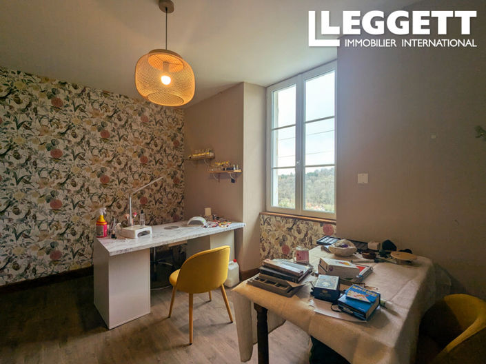 Image No.8-2 Bed House for sale