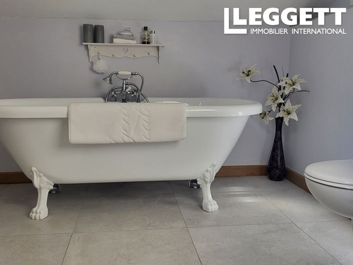 Image No.9-4 Bed House for sale