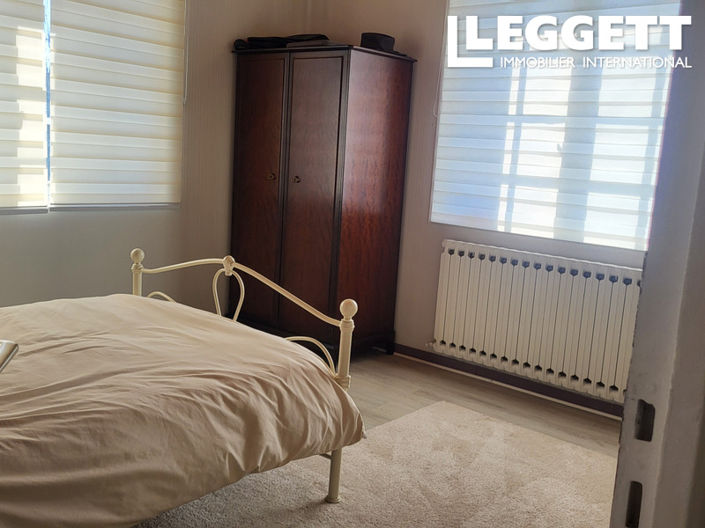 Image No.8-4 Bed House for sale