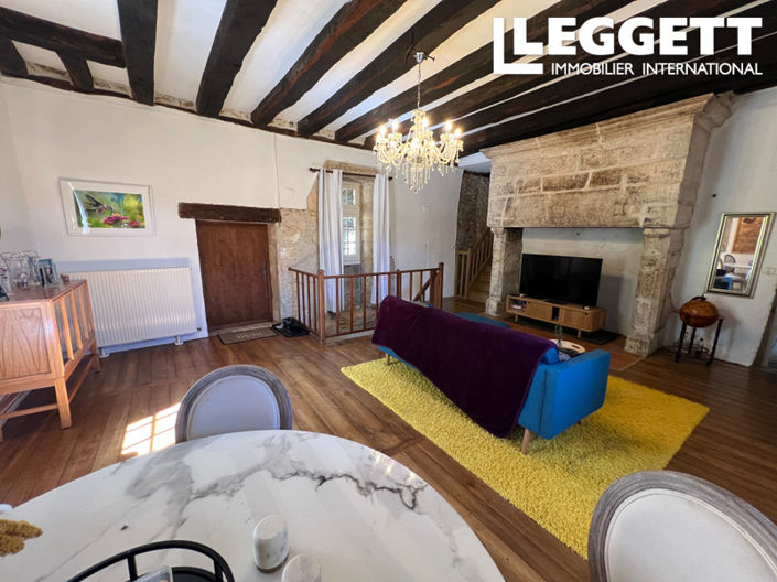 Image No.8-8 Bed House for sale