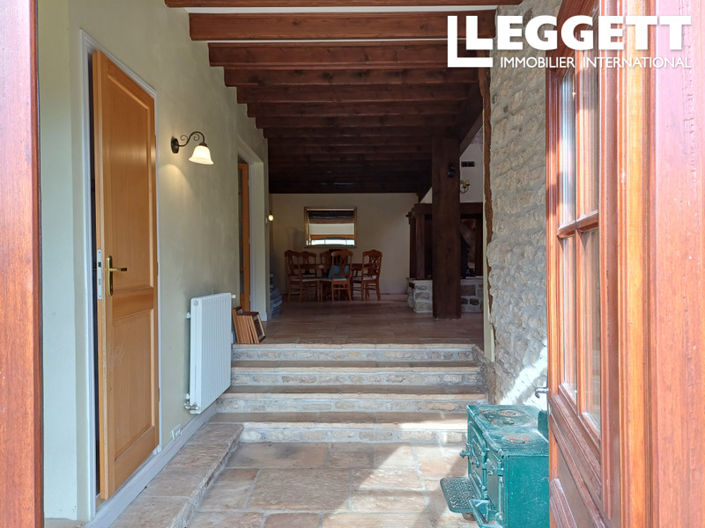 Image No.10-3 Bed House for sale