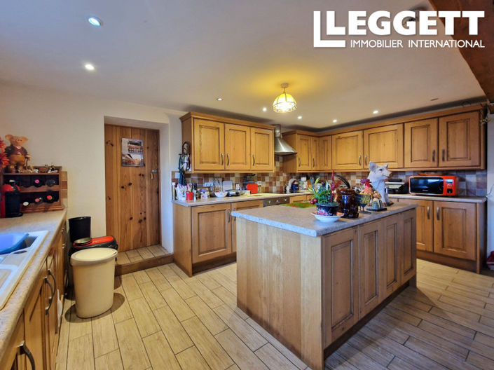 Image No.3-3 Bed House for sale