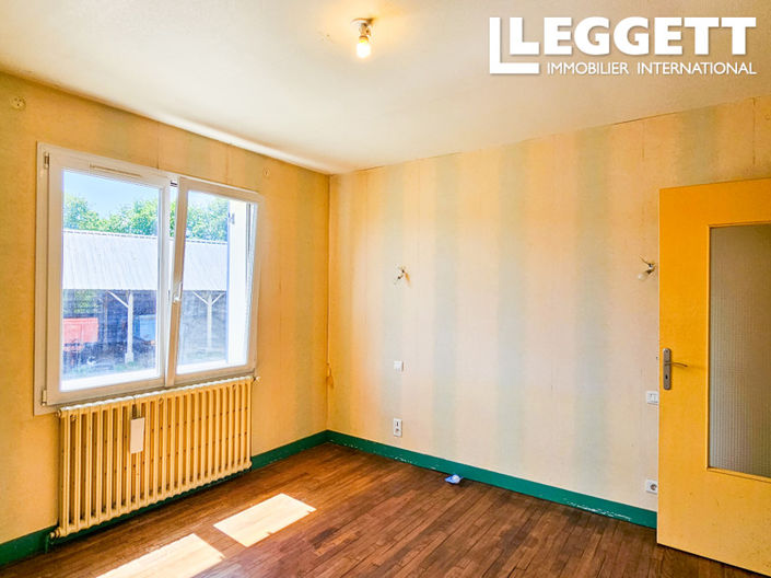 Image No.10-3 Bed House for sale