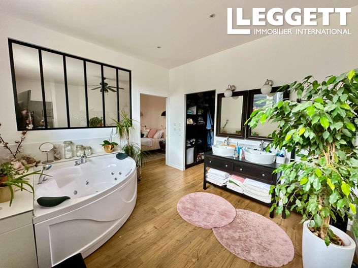 Image No.6-7 Bed House for sale