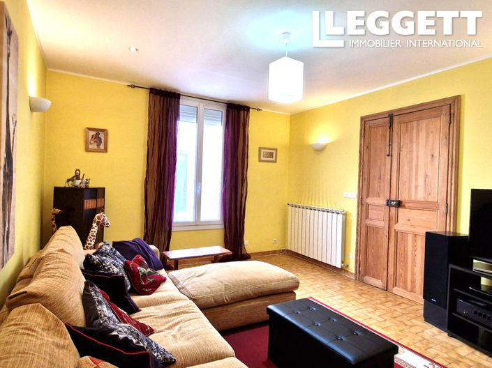 Image No.2-4 Bed House for sale