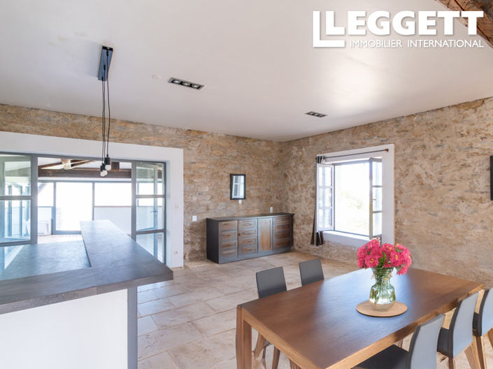 Image No.4-7 Bed Apartment for sale