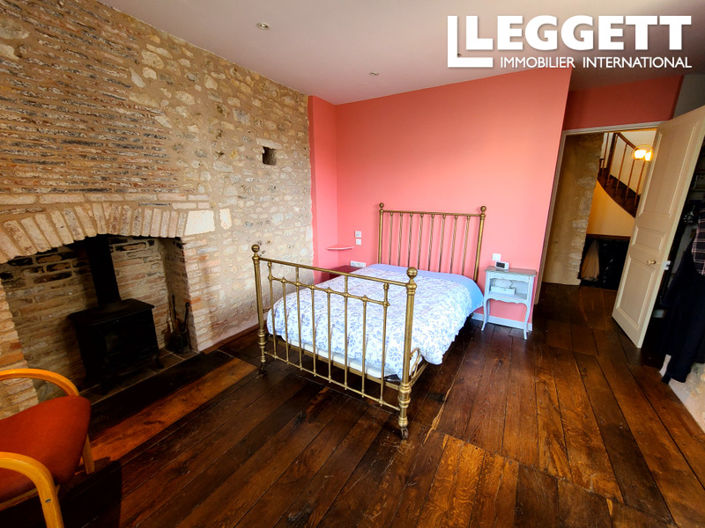 Image No.8-3 Bed House for sale