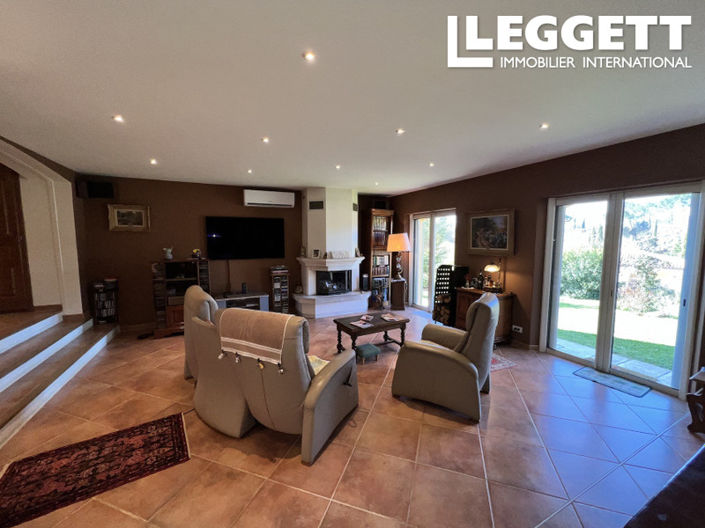 Image No.6-4 Bed House for sale